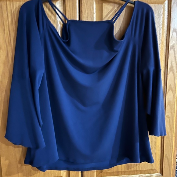 Women’s Blue Top Preowned Excellent condition - Picture 5 of 6